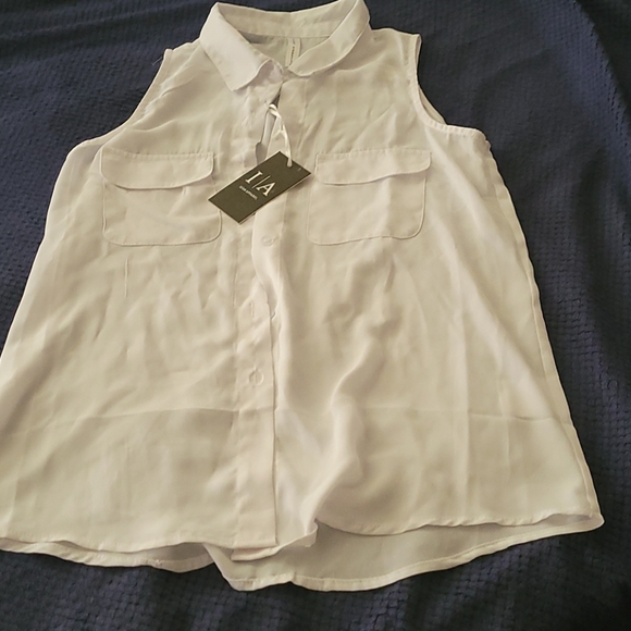 Shirt - Picture 2 of 2